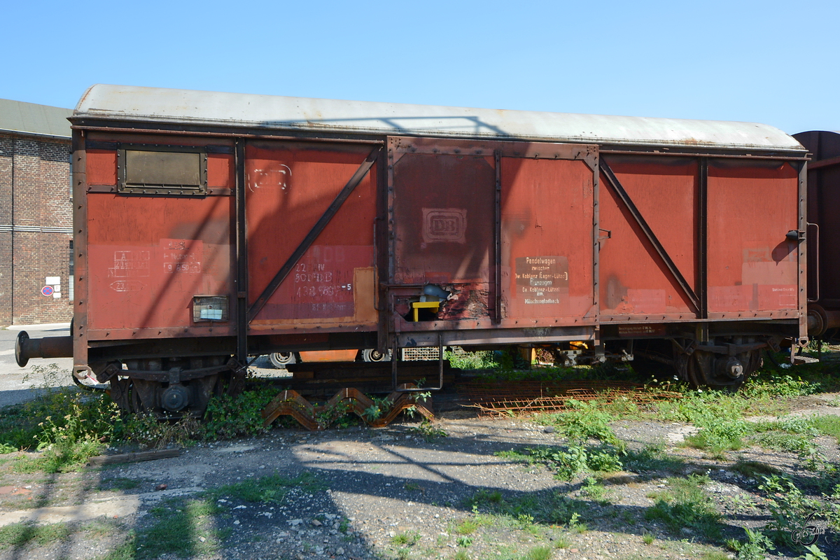 Ein gedeckter Güterwagen im August 2018 im Eisenbahnmuseum Koblenz.