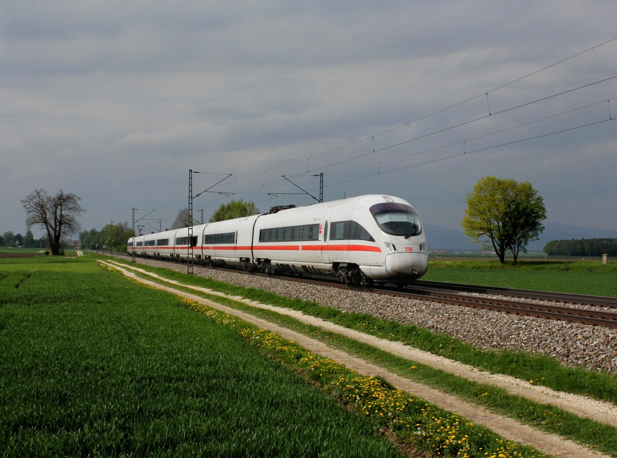 Ein ICE-T nach Wien am 02.05.2015 unterwegs bei Langenisarhofen.