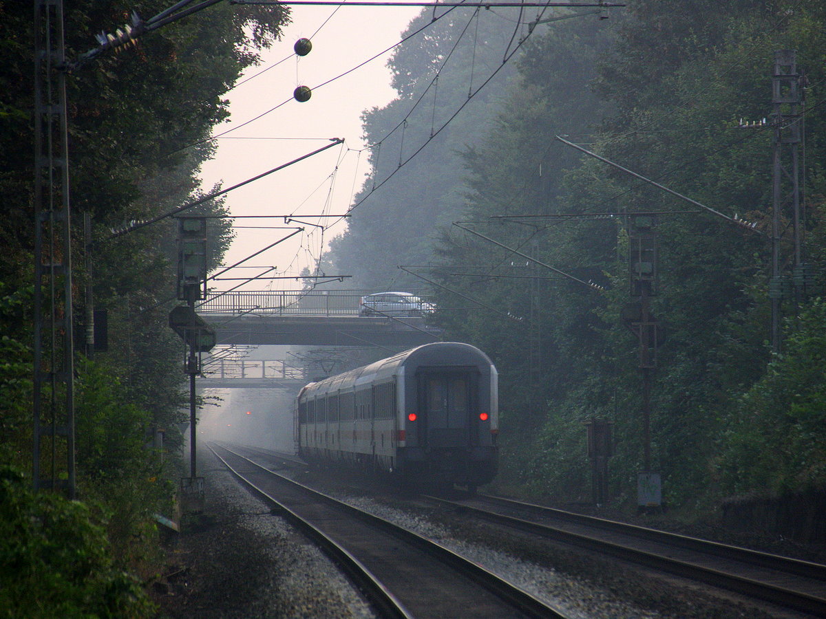 Ein Nachschuss auf einen IC 2222 von Aachen-Hbf nach  Berlin.
Aufgenommen von Bahnsteig 2 in Kohlscheid.
Am Morgen vom 1.9.2016.  