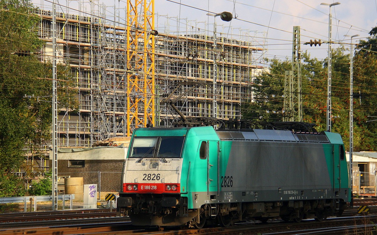 Ein Nachschuss von der Cobra 2826  fährt als Lokzug von Aachen-West nach Montzen/Belgien. Aufgenommen vom Bahnsteig in Aachen-West bei schönem Sonnenschein am 22.9.2014. 