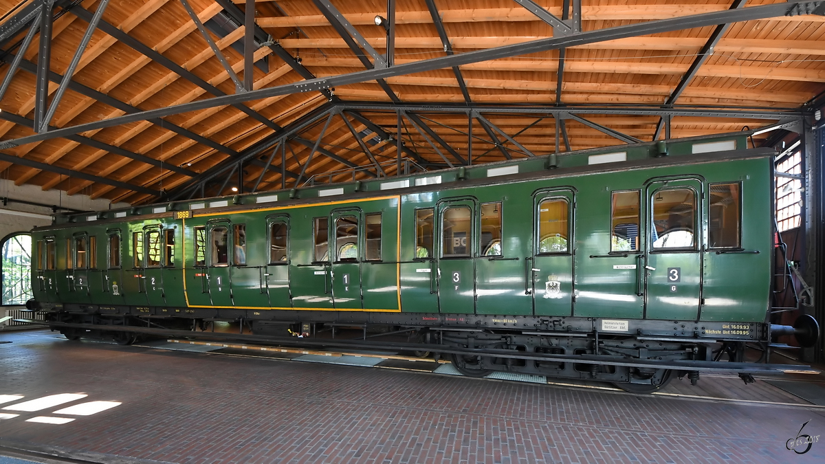 Ein restaurierter Abteilwagen Ende April 2018 im Deutschen Technikmuseum Berlin.