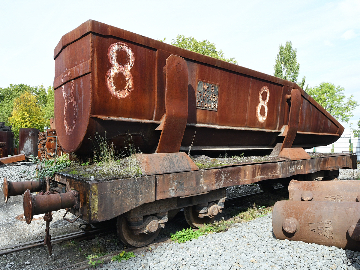 Ein in der Stahlindustrie verwendeter Wagen auf dem Museumsgelände der Henrichshütte. (Hattingen, September 2017)