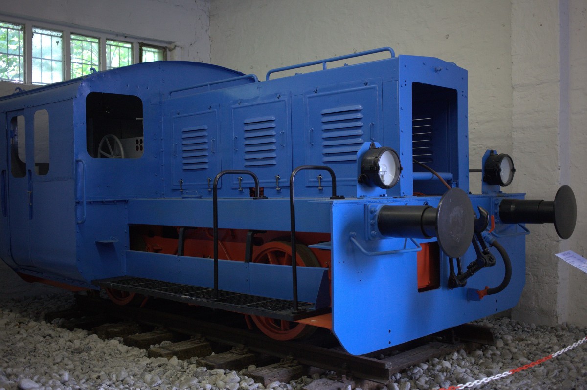 Eine auf  Elektroantrieb (Kabel) umgebaute Kö im Eisenbahn - und Technikmuseum Prora. 08.07.2015  12:11 Uhr.