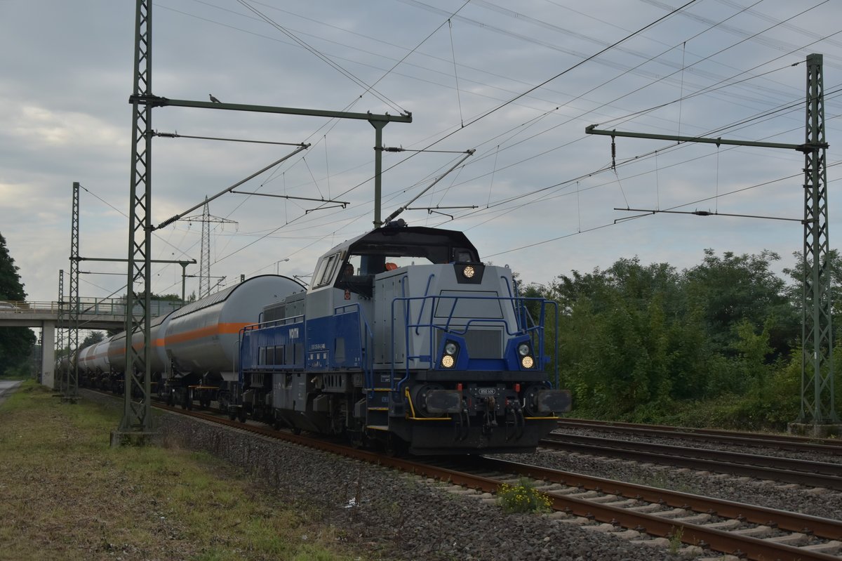 Eine blaue Northrail 265 ist hier in Lintorf vor meine Linse geraten, als ich am Abend des 5.8.2017 dort auf Güterzugjagd war.