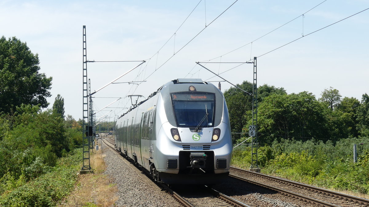 Eine umgeleitete S4 Wurzen - Hoyerswerda durchfährt Delitzsch oberer Bahnhof. Aufgenommen am 4.7.2018 12:34 