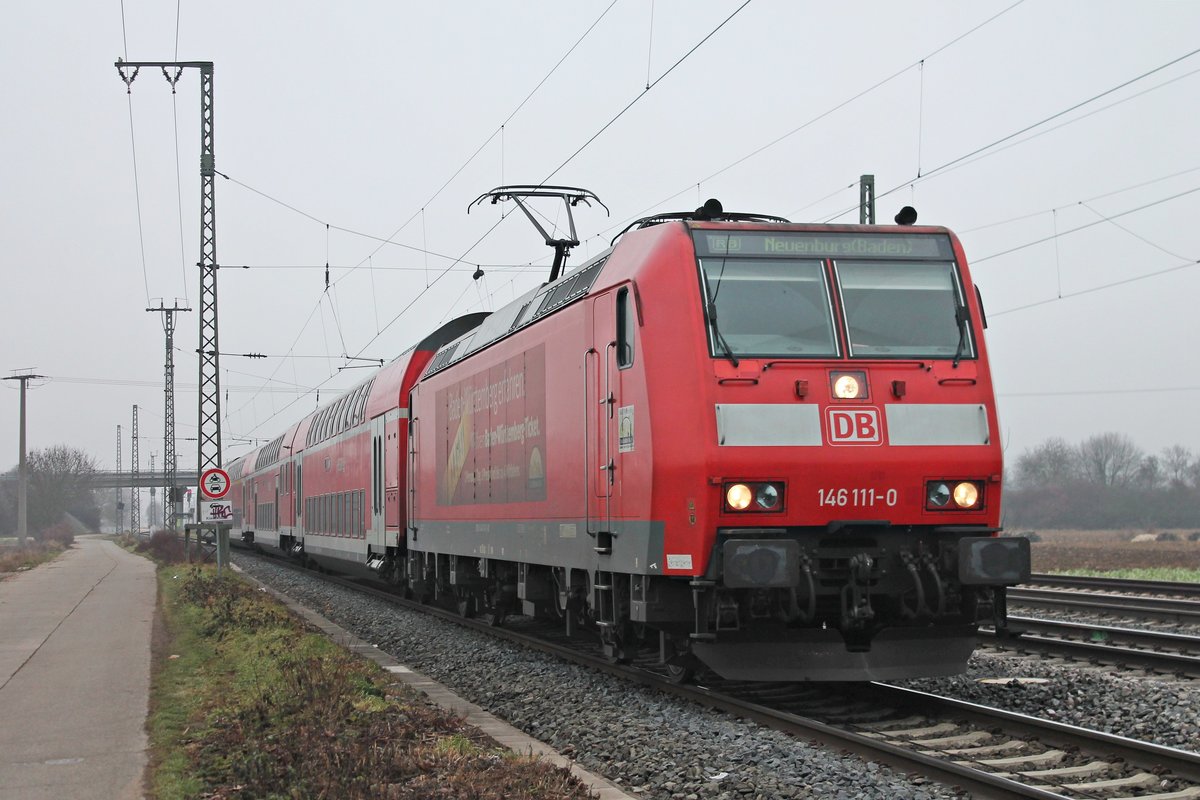 Einfahrt am 20.12.2016 von 146 111-0  Baden Württemberg erfahren , mit ihrer RB (Offenburg - Neuenburg (Baden)), über das Überholgleis in Müllheim (Baden).