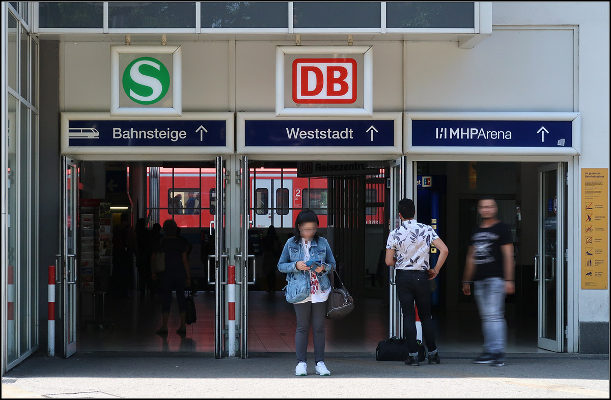 Eingang zum Bahnhof -

Bahnhof Ludwigsburg.

30.07.2017 (M)