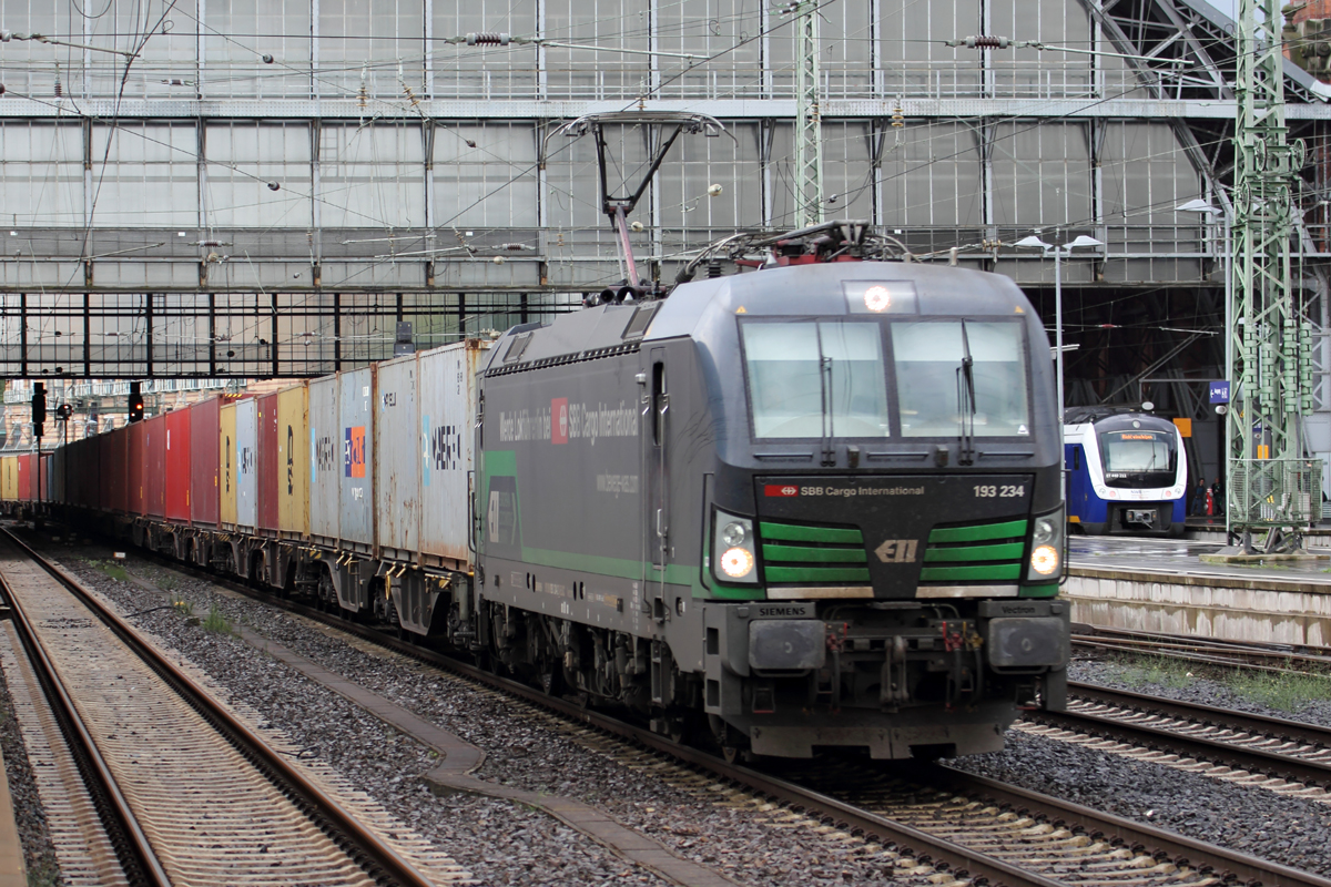 ELL 193 234 unterwegs für SBB Cargo durchfährt Bremen Hbf. 5.8.2017