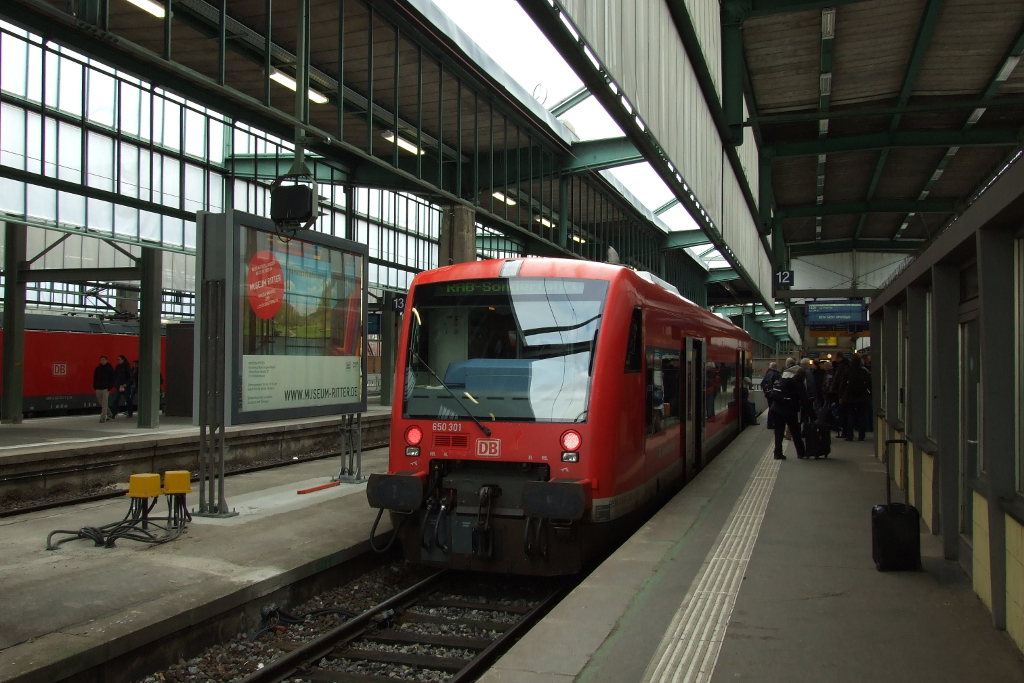Ende! 650 301 der  DB ZugBus Regionalverkehr Alb-Bodensee (RAB)  als Sonderzug fr die TeilnehmerInnen der 31. Horber Schienentage. 
Von Horb ging es nach Stuttgart, von dort nach Schorndorf und Welzheim sowie nach Stuttgart zurck.

Stuttgart HBF, der 24.11.13