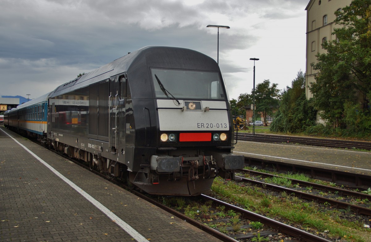 ER 20-013 (223 013-4)von MRCE mit dem ALX 84155 in Richtung München um 17.58 Uhr steht in Lindau(Bodensee).