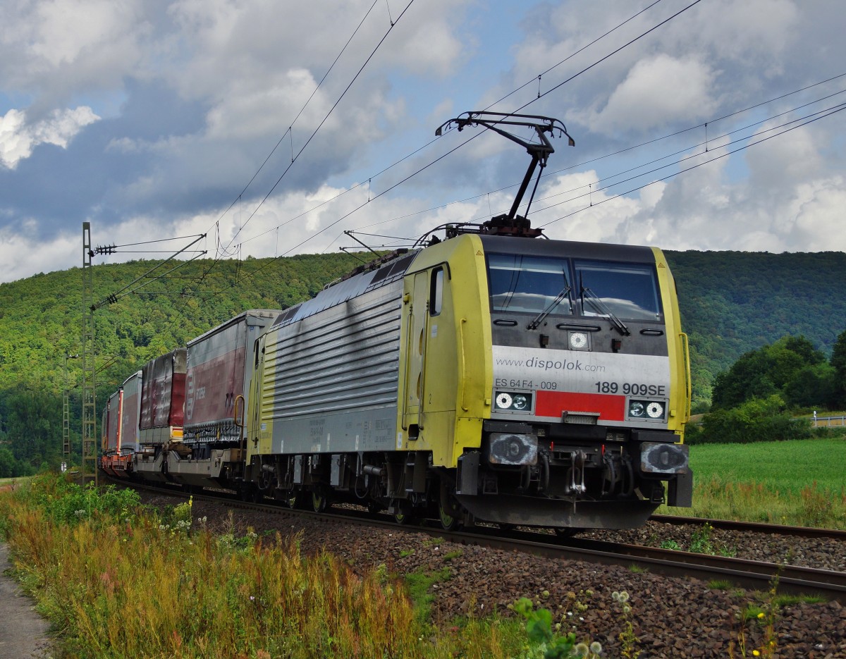 ES 64 F4-009 (189 909 SE)mit einen Aufliegerzug bei Harrbach am 12.08.14.