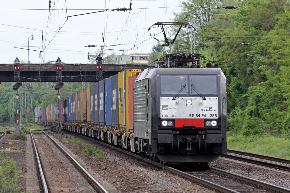 ES 64 F4-286 in Bonn-Beuel 26.4.2014