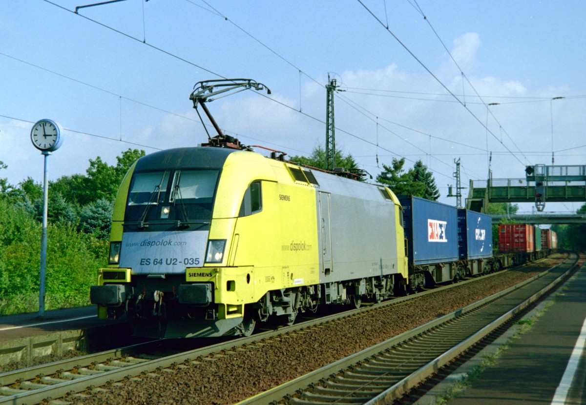 ES 64 U2-035 mit DGS 42966 (Wien Donaukaibahnhof–Hamburg-Waltershof) am 27.09.2006 in Ashausen