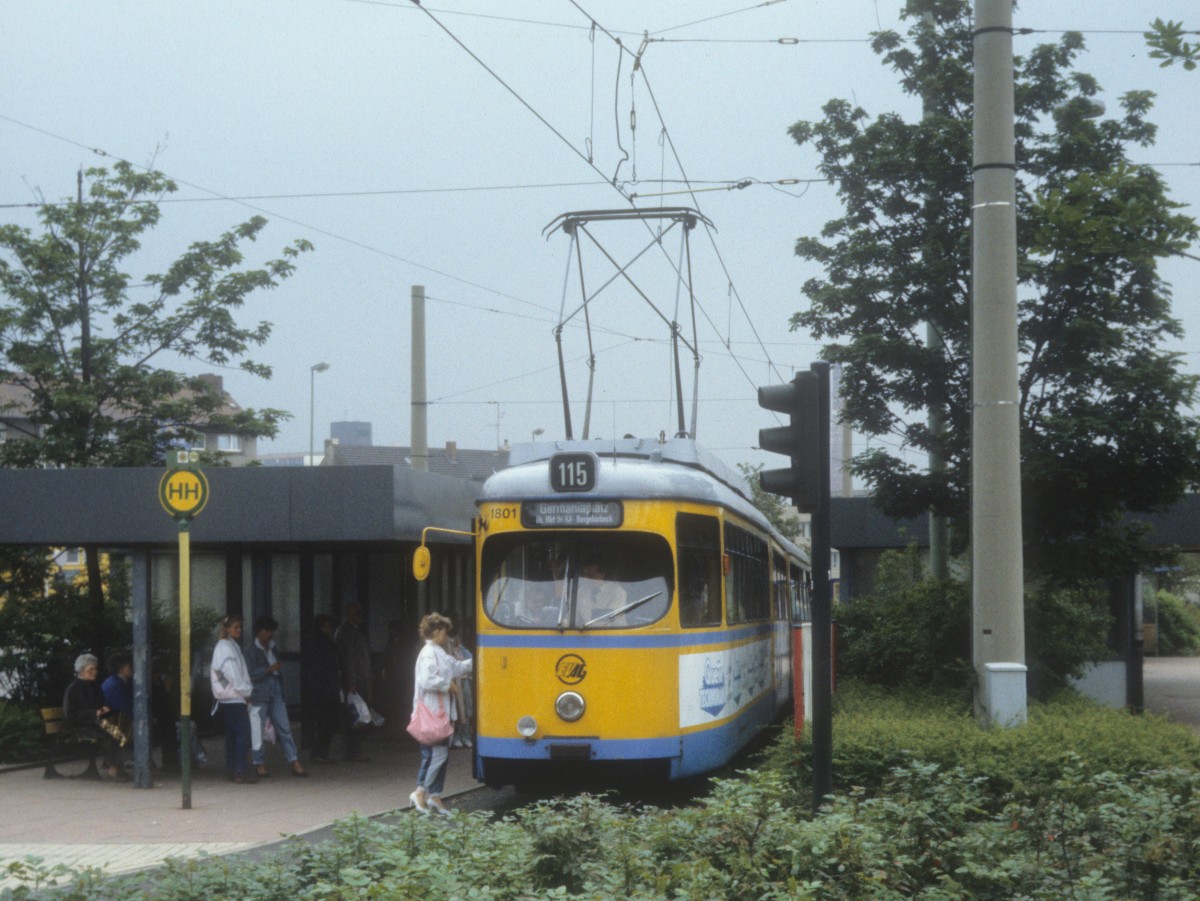 Essen EVAG SL 115 (DÜWAG-GT8 1801) im Mai 1987. 