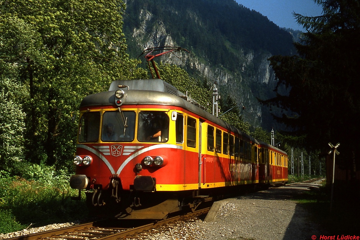 ET 10.103 oder 04 verlässt im August 1982 Lorüns in Richtung Bludenz