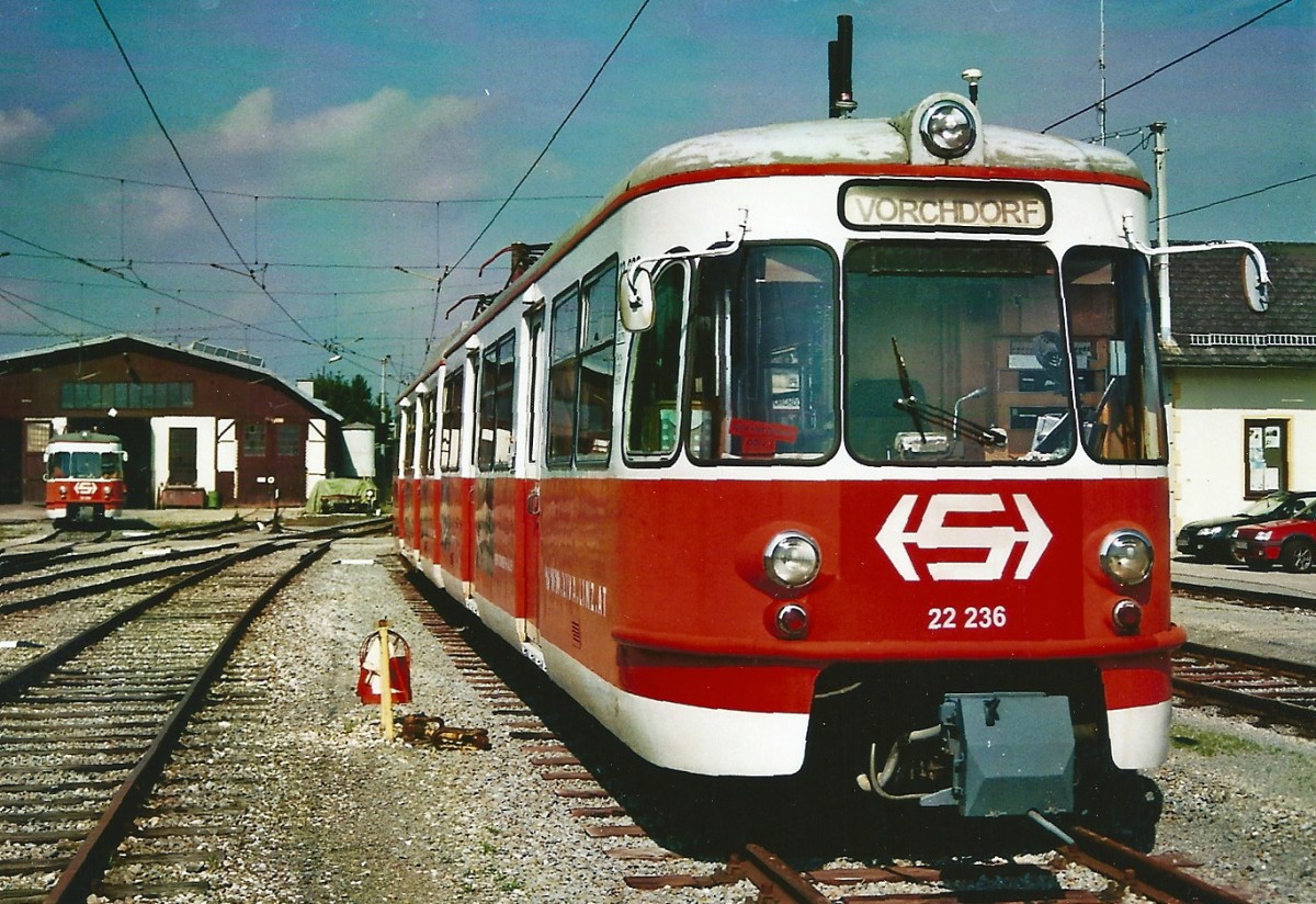ET 22138/238 (ex KFBE 1290/2290), einer der beiden letzten noch bei Stern & Hafferl in Betrieb stehenden Kölner Züge, abgestellt in Vorchdorf-Eggenberg im September 2008.