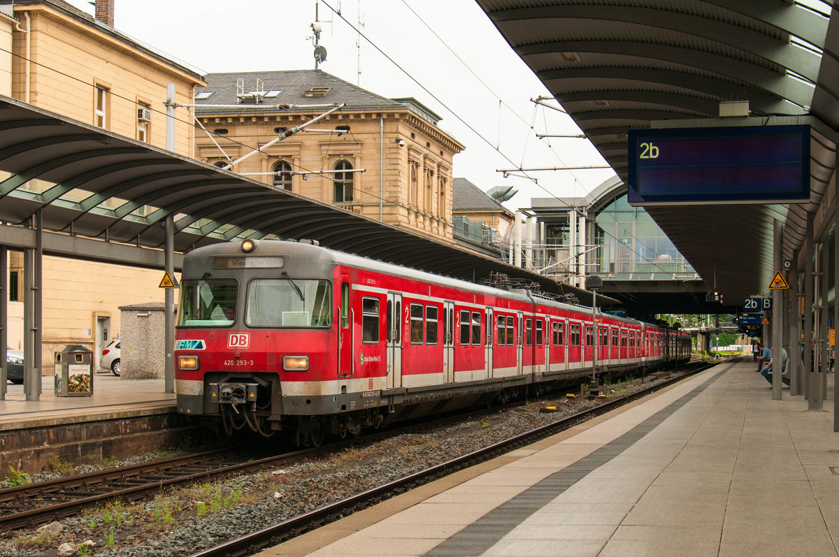 ET 420 bei Einfahrt in Mainz am 26 mai 2014.