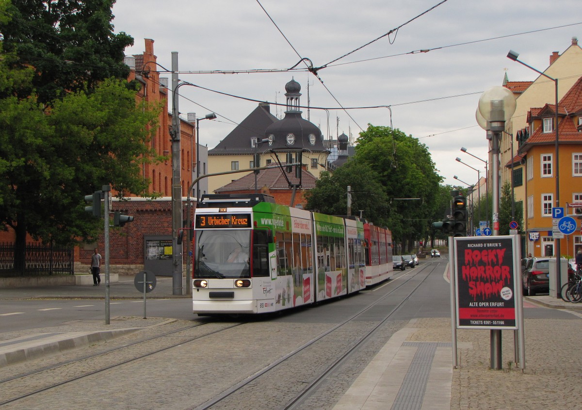 EVAG 613 und 614 als Linie 3 vom Europaplatz zum Urbicher Kreuz, am 09.06.2015 am Domplatz EVAG 613 und 614 als Linie 3 vom Europaplatz zum Urbicher Kreuz, am 09.06.2015 am Domplatz