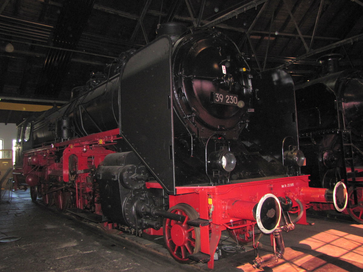 ex. DB 39 230 am 31.08.2016 im Deutschen Dampflokomotiv-Museum in Neuenmarkt-Wirsberg.