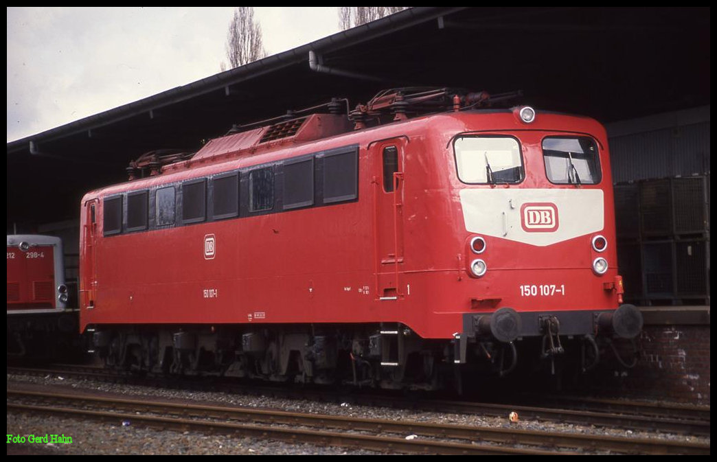 Fahrzeugschau am 5.4.1992 im Bahnhof Menden: DB 150107