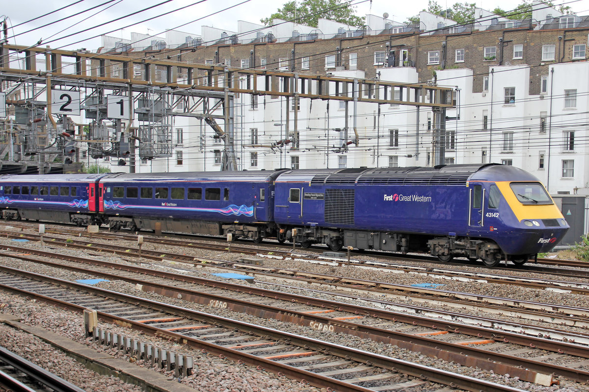 First Great Western, Nr.43142. Royal Oak Station, London, 29.06.2016.