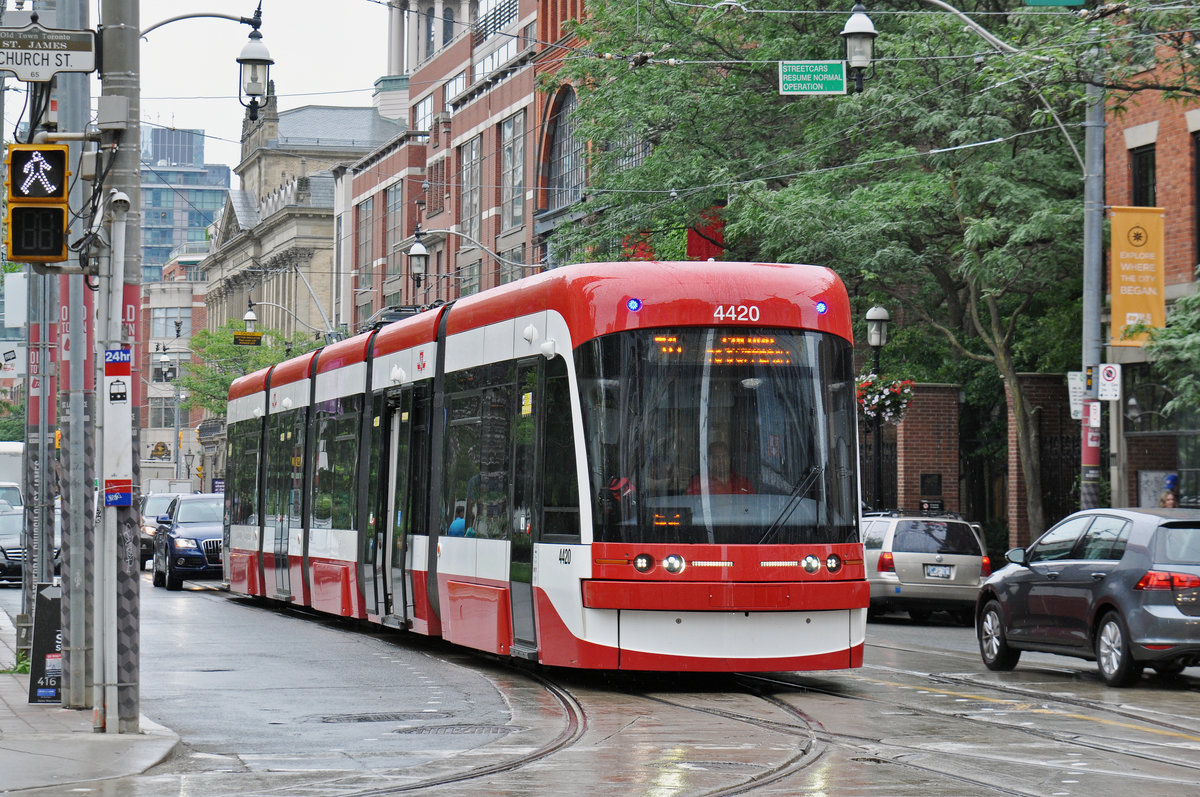 Flexity Tramzug der TTC 4420, auf der Linie 514 unterwegs in Toronto. Die Aufnahme stammt vom 22.07.2017.