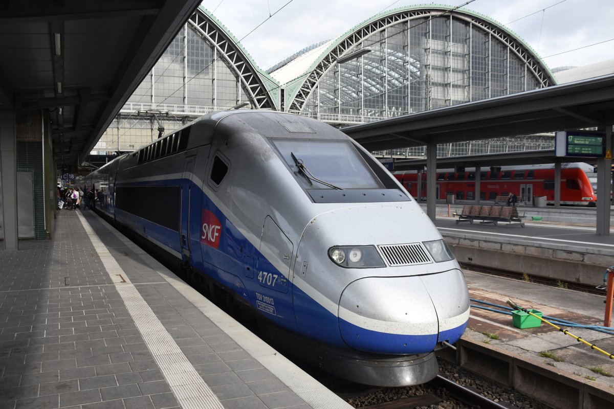 FRANKFURT am Main, 12.10.2017, 4707 ist soeben aus Marseille im Hauptbahnhof eingetroffen und fährt in Kürze als TGV 9560 nach Paris Est