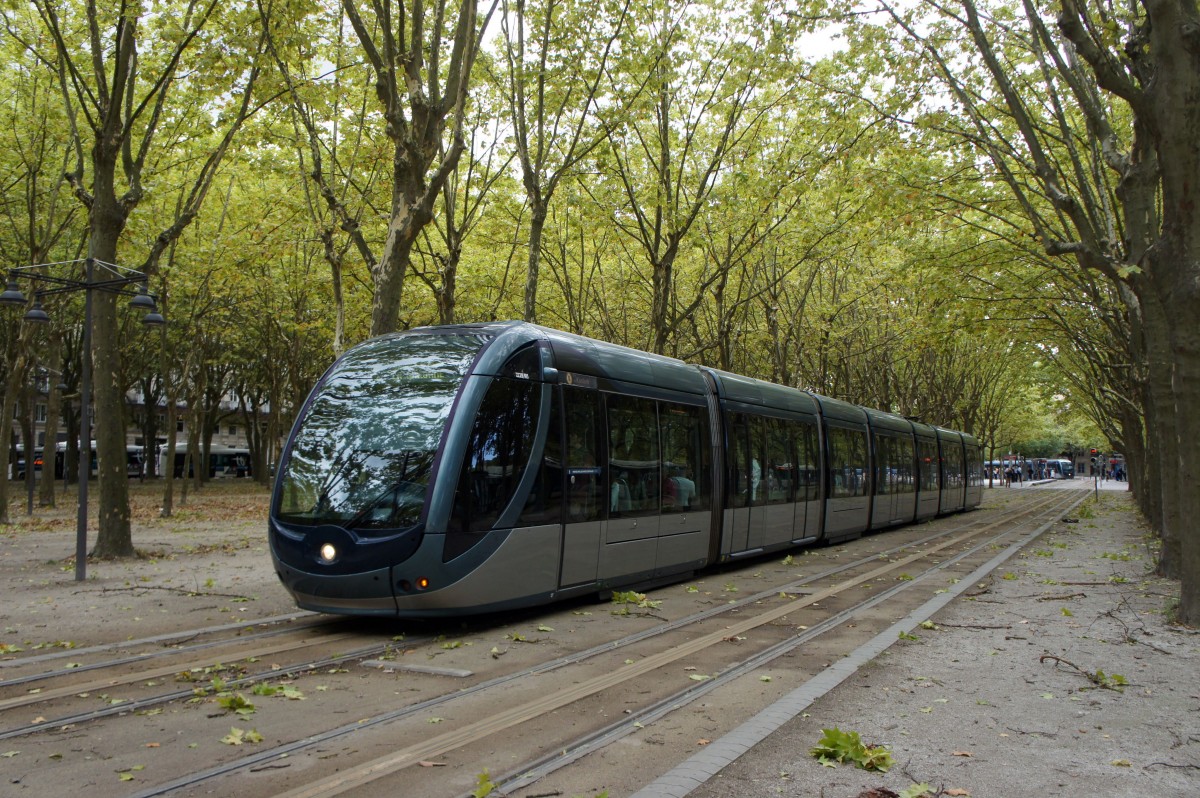Frankreich / Straßenbahn Bordeaux Alstom Citadis 402 der TBC Bordeaux
