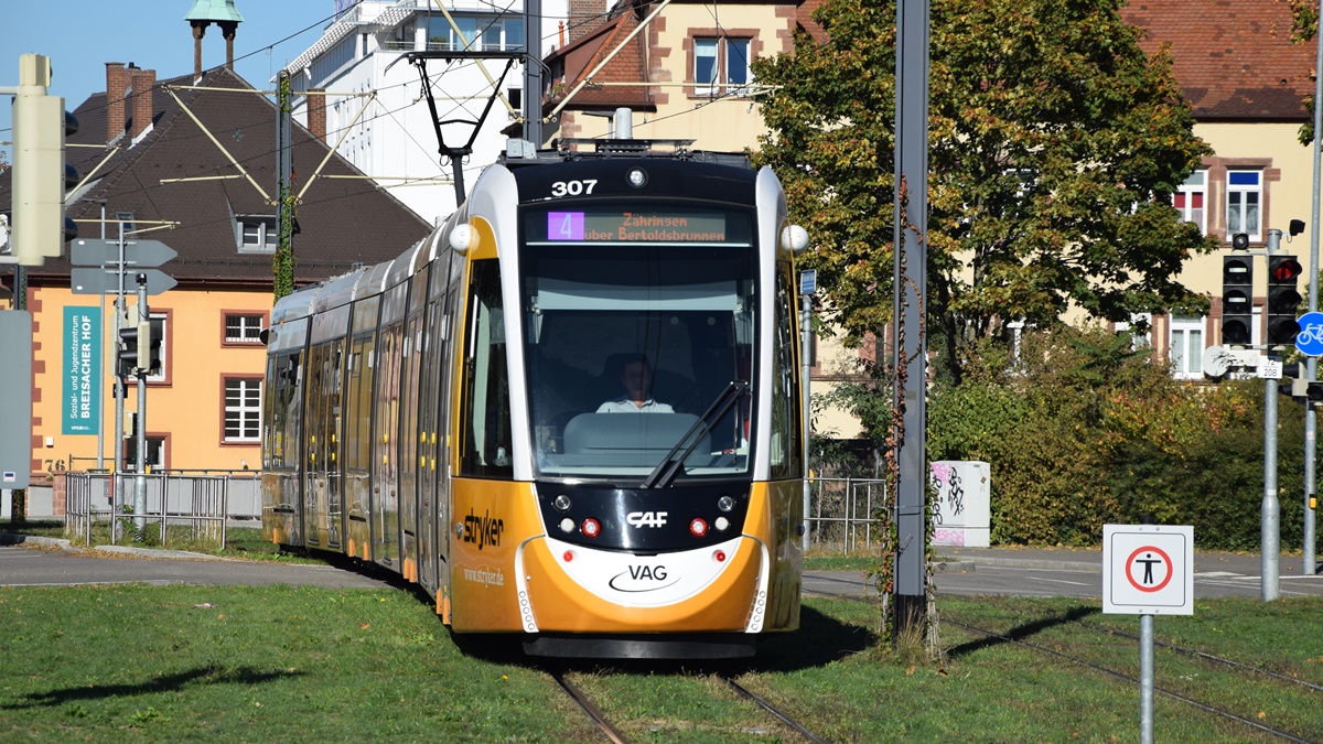Freiburg im Breisgau - Straßenbahn CAF Urbos 307 - Aufgenommen am 13.10.2018 