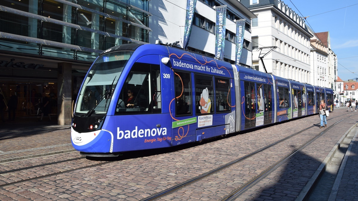 Freiburg im Breisgau - Straßenbahn CAF Urbos 309 - Aufgenommen am 16.10.2018 