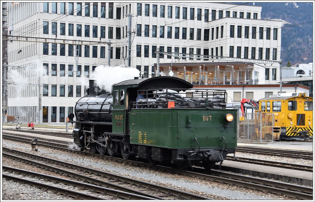 G 4/5 107  Albula  auf der Fahrt ins Depot in Landquart. (05.03.2017)