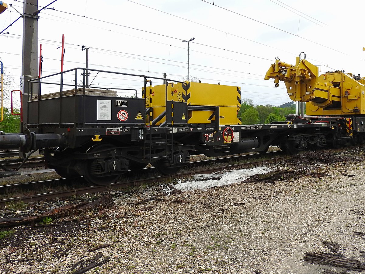 Gegenlastwagen SKL-X 99809320003-3 für Gleisbaukran KRC 1200MT im Bhf. Timelkam; 160516