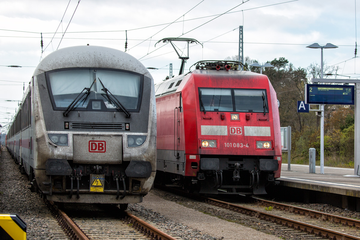 Gleis 3 und Gleis 2 in Binz besetzt mit IC’s. - 06.05.2017 
