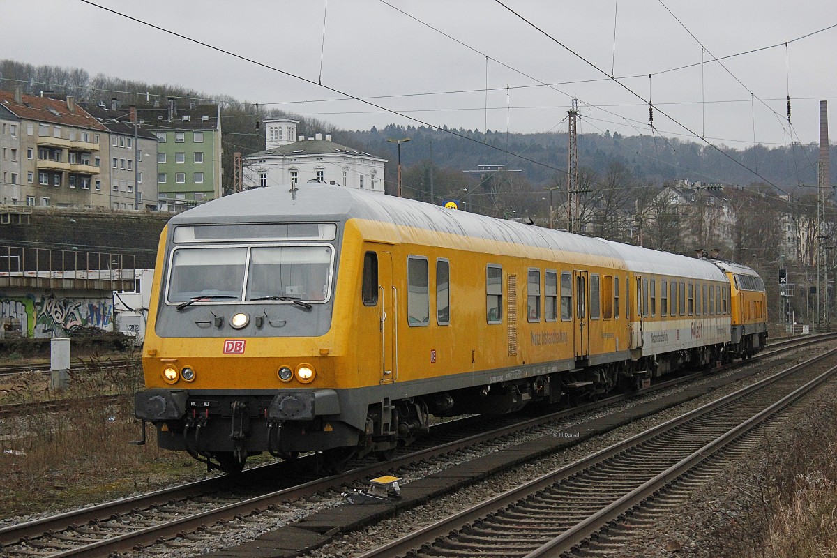 Gleismesszug mit 218 477-8 am 26.01.2016 in Wuppertal Steinbeck.