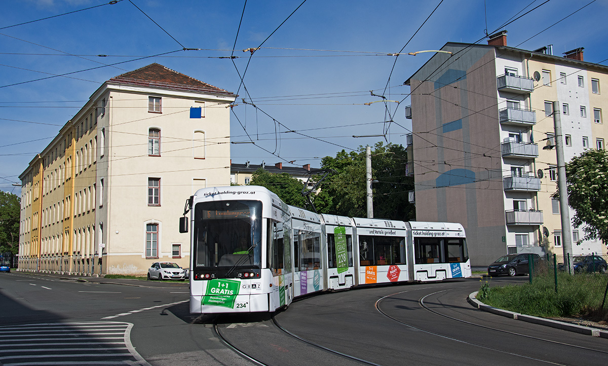 Graz Variobahn 234 wirbt nun komplett für die HGL Tickets und konnte am 24.05.2016 als 6er in der Laudongasse aufgenommen werden. 