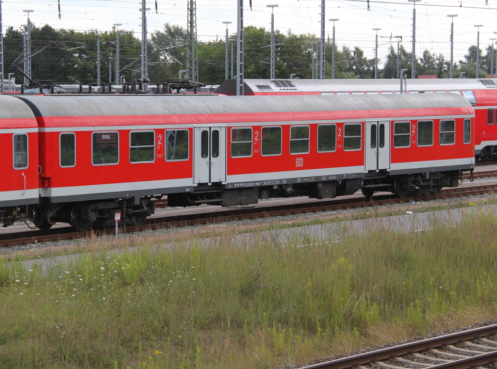 Halberstädter Mitteleinstiegswagen D-DB 50 80 21-33 118-8 von DB Regio AG Region Nordost Rostock Hbf abgestellt im BW Rostock Hbf.05.08.2016
