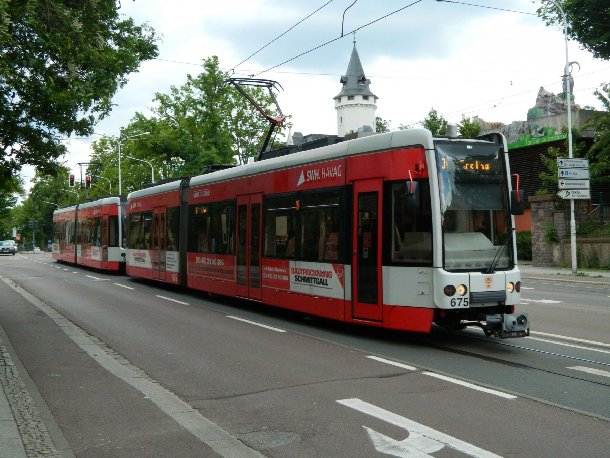 Halle/Saale: SWH.HAVAG DUEWAG-Niederflurwagen MGT6D - Nr. 675 - Zweirichtungswagen auf Linie 3 Richtung Trotha am 30.05.2014 