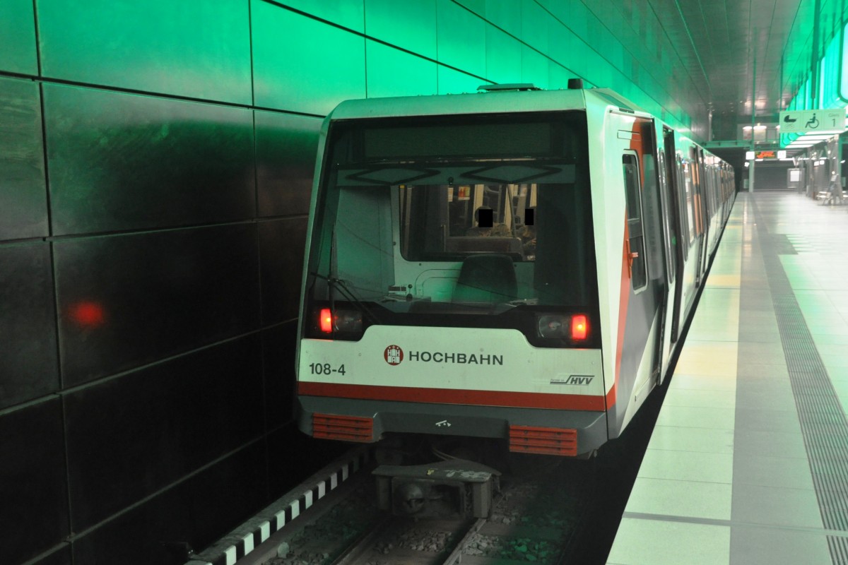 HAMBURG, 01.09.2014, U 4 im U-Bahnhof HafenCity/Universität (Linie U 4)