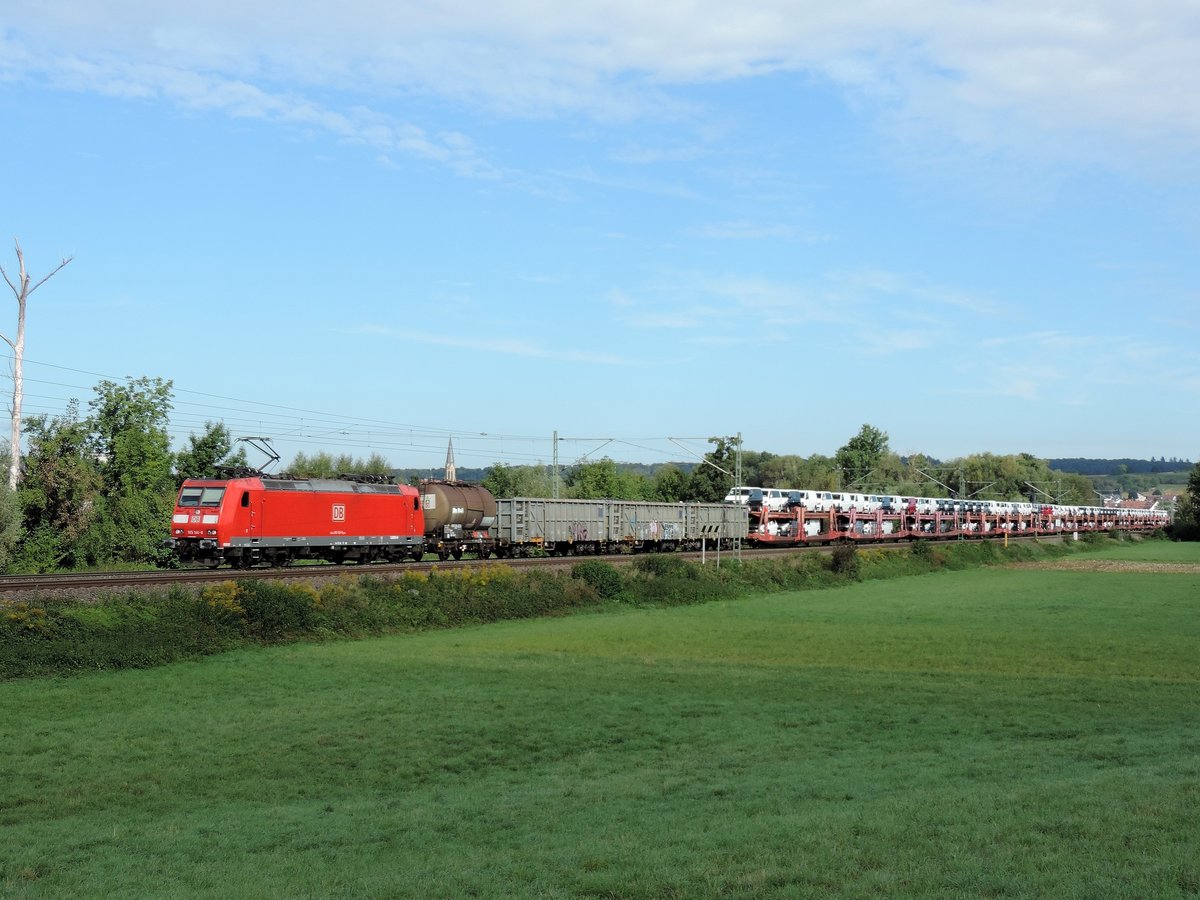 Heidelsheim 16/09/17 : 185 146 mit einem Güterzug.