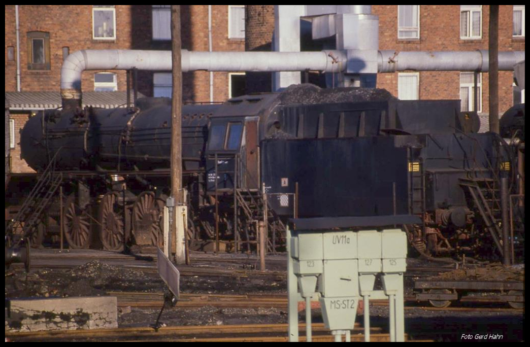 Heizlok im BW Stendal am 30.12.1990.