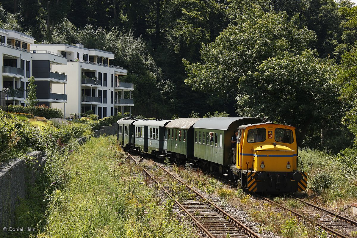 Hespertalbahn Diesellok V3 in Essen Kupferdreh, am 26.07.2015.