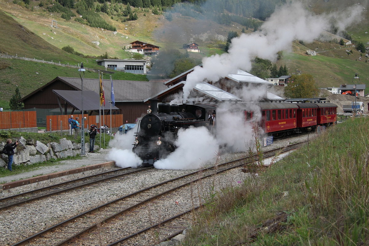 HG3/4 Nr.4(ex.BFD/FO)bei der Ausfahrt nach Oberwald in Realp.16.09.18