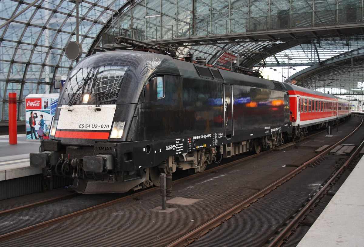 Hier 182 570-2 mit IRE18597 von	Hamburg Hbf. nach Berlin Ostbahnhof, dieser Zug stand am 1.5.2014 in Berlin Hbf. 