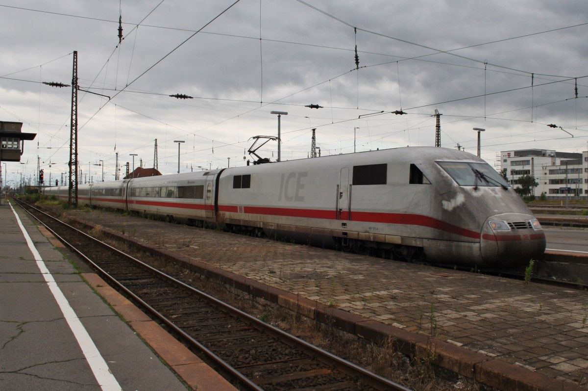 Hier 401 571-5  Heusenstamm  als ICE892 von Leipzig Hbf. nach Hamburg Hbf., bei der Einfahrt am 11.7.2013 in Leipzig Hbf. 