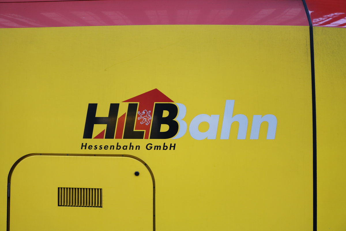HLB Logo an 429 548 am 27.01.18 in Frankfurt am Main Hbf 