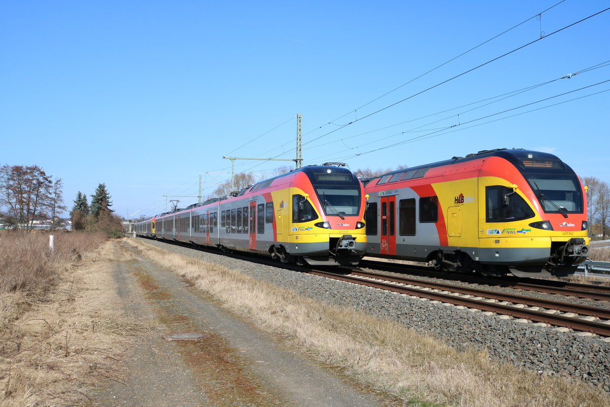 HLB Stadler Flirt 429 549 und 429 542 begegnen sich am 24.02.18 bei Karben (Wetterau)