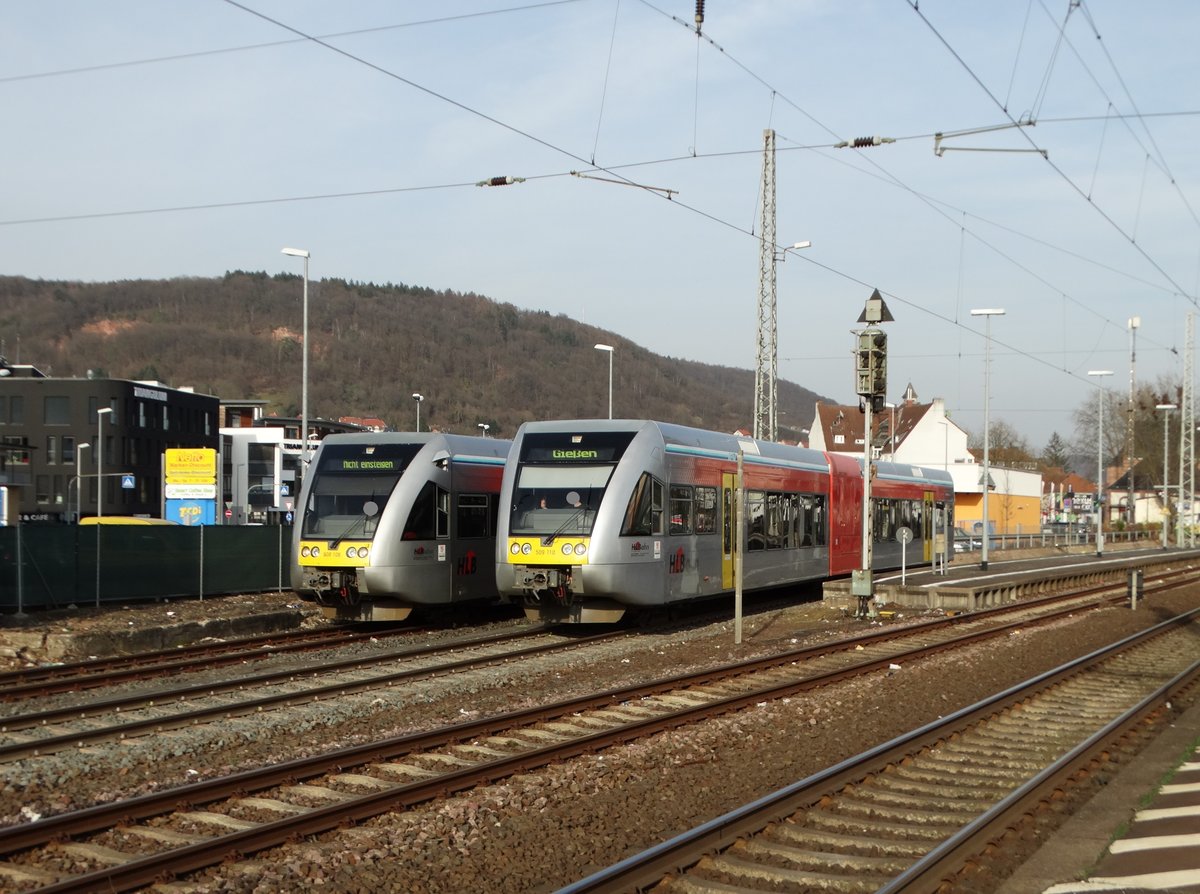 HLB Stadler GTW VT106 und VT110 am 14.03.17 in Gelnhausen Bhf vom Bahnsteig aus fototgrafiert