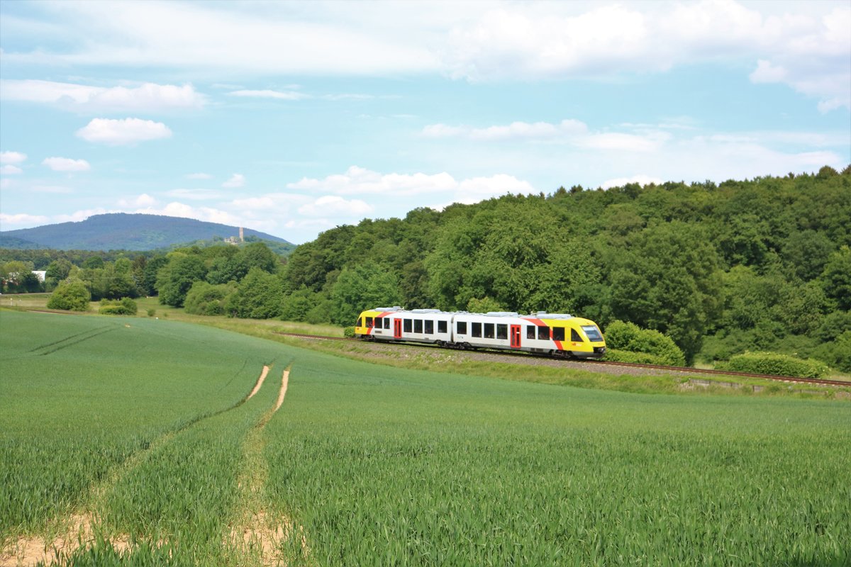 HLB/TSB Alstom Lint 41 VT207 am 21.05.18 bei Königstein Schneidhain