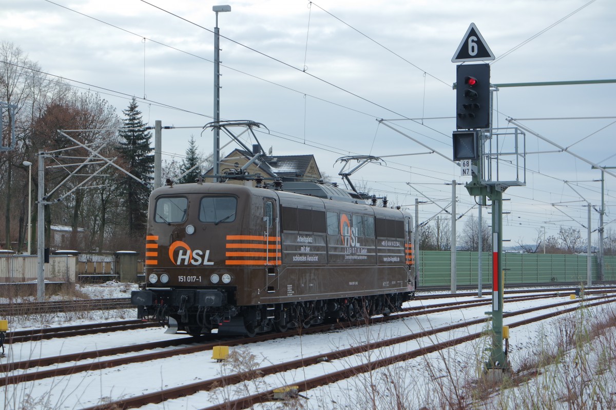 HSL 151 017 steht am 24.01.2016 in Glauchau(Sachs.)