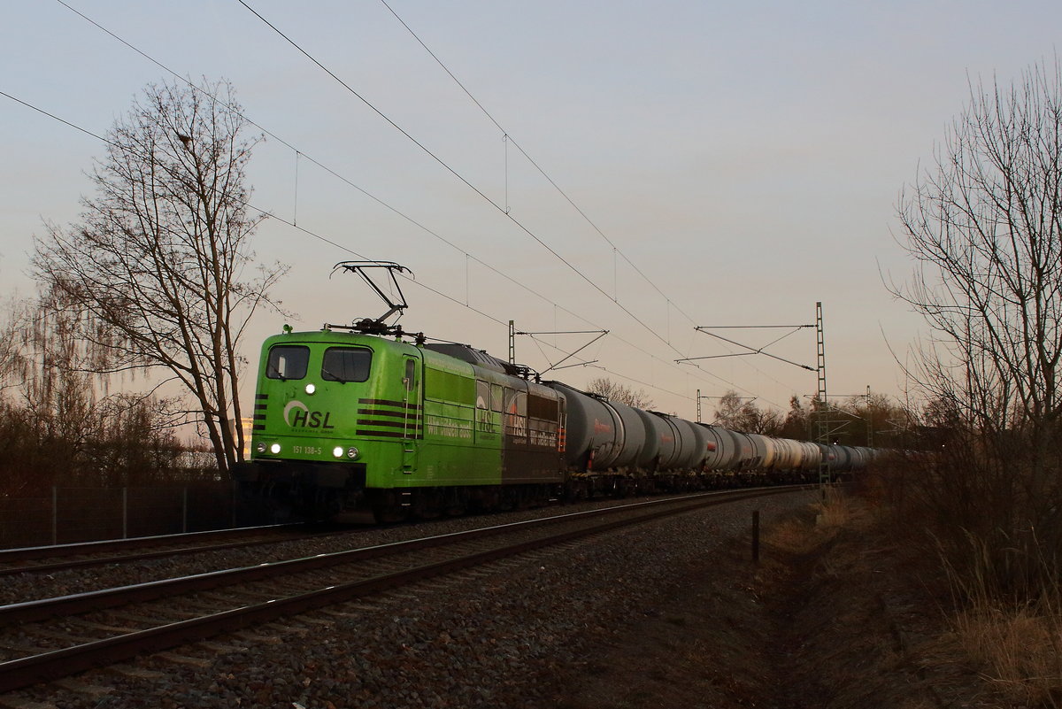HSL 151 138 mit Kesselzug in Plauen, Aufgenommen am 16.03.2017